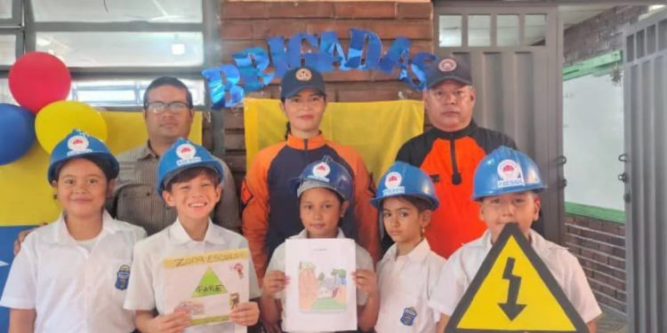 Protección Civil Táchira juramentó a estudiantes en las Brigadas Escolares de Gestión de Riesgos