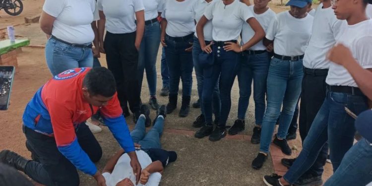 Estudiantes de la UNES Bolívar recibieron capacitación sobre atención prehospitalaria