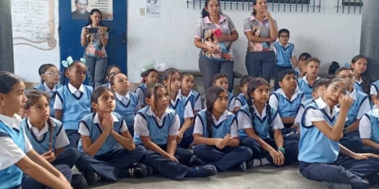 REDAN realizó taller integral de emergencias y primeros auxilios en la Guaira