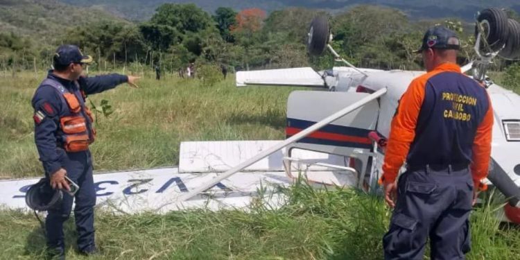 PC atiende a tripulantes de la aeronave que aterrizó de emergencia en el estado Carabobo