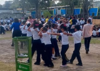 Realizan simulacro en la Unidad Educativa Nacional «Mercedes Próspert» del estado Bolívar