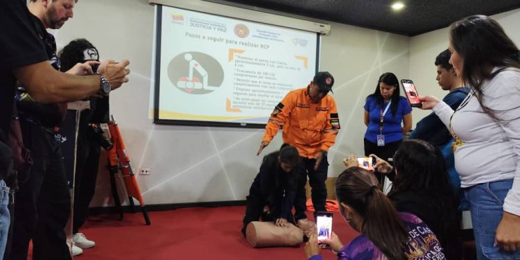 DNPCAD realizó taller de Primeros Auxilios dirigido a voluntarios de las Iglesias Católicas