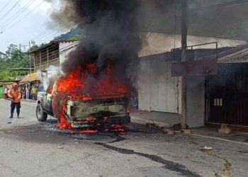 SNGR controló incendio de una camioneta particular en el estado Trujillo