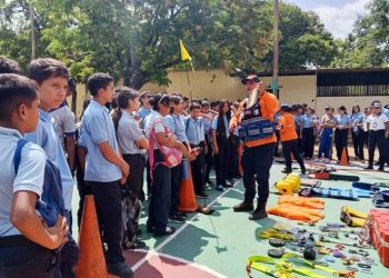 Programa «Protección Civil va a la Escuela» forma a estudiantes en el estado Lara