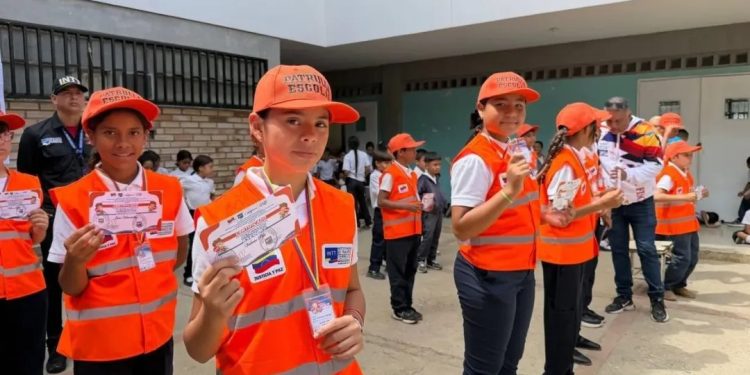 Protección Civil participó en el acto de juramentación de las patrullas escolares en el estado Lara