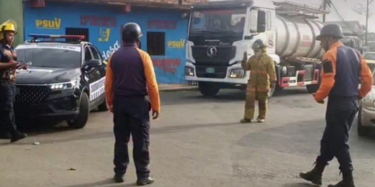 SNGR atiende presunta fuga de gas cloro en la Planta de Tratamiento Ocumarito en el estado Miranda