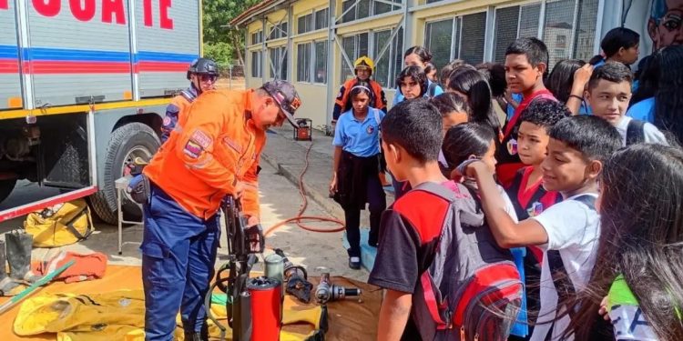 Programa “Protección Civil va a la Escuela” visitó Institución educativa en el estado Lara