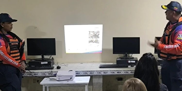 PC continúa formación en materia de Gestión de Riesgo en las escuelas del Estado La Guaira