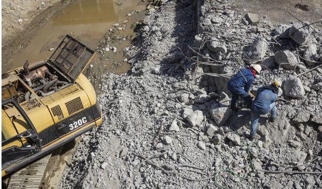 Más de 600 mil toneladas de escombros han sido recolectadas tras sismos en La Guaira