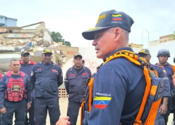 Viceministro Oti Paituvi participó en el operativo de demolición del edificio Newport