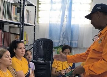 Protección Civil realiza conversatorio sobre Gestión de Riesgo en el estado La Guaira