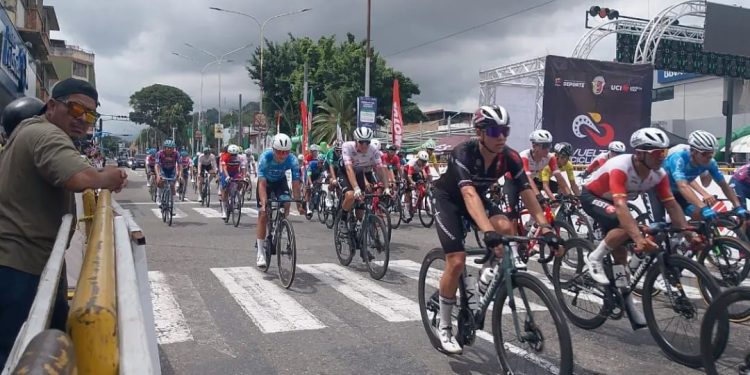 Protección Civil despliega operativo de prevención en la “Vuelta Ciclista a Venezuela 2026”