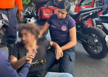 Protección Civil atiende a mujer lesionada tras colisión vehicular en el estado Aragua