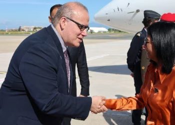 Presidenta Rodríguez arriba a Roma para participar en el Foro Mundial de la Alimentación de la FAO
