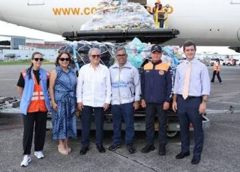 Venezuela entrega cargamento de asistencia técnica y humanitaria a Panamá
