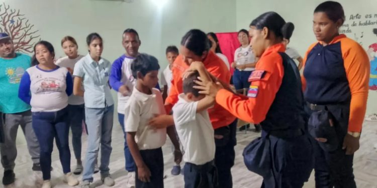 Protección Civil dicta taller de riesgos sísmicos en el estado Sucre